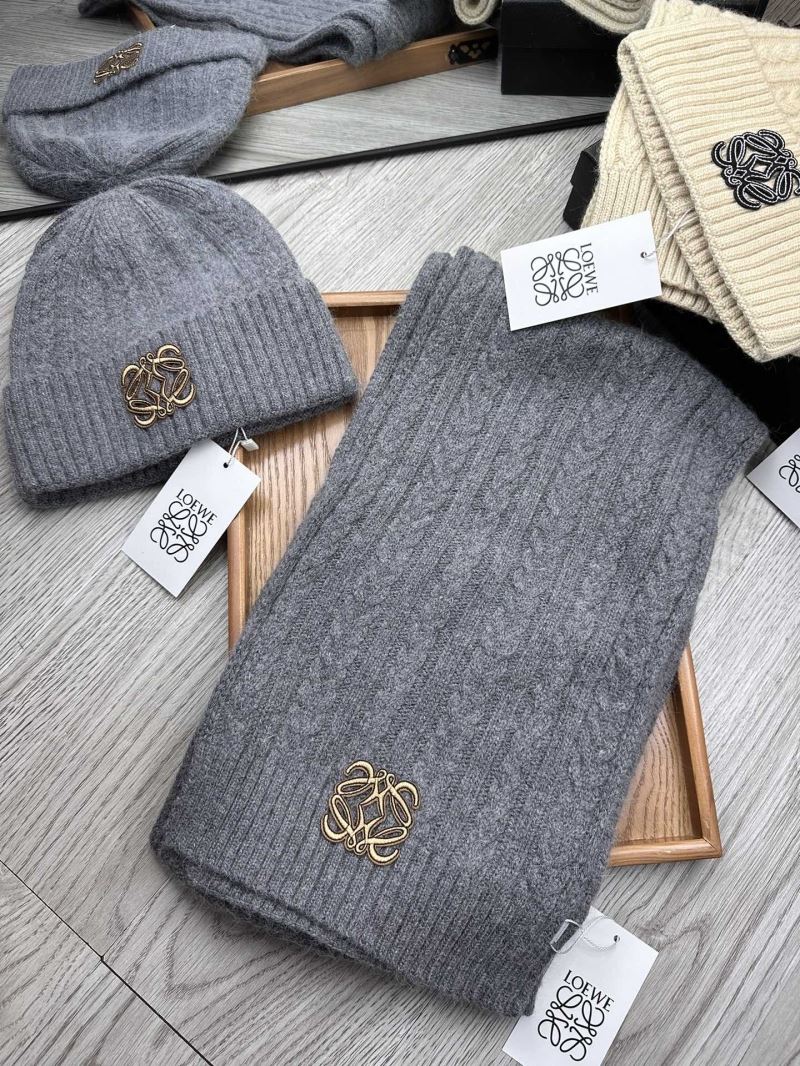 Loewe Caps Scarfs